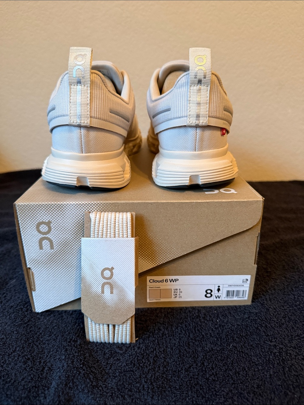 On Cloud 6 Women’s Waterproof Shoes - Picture 5 of 7